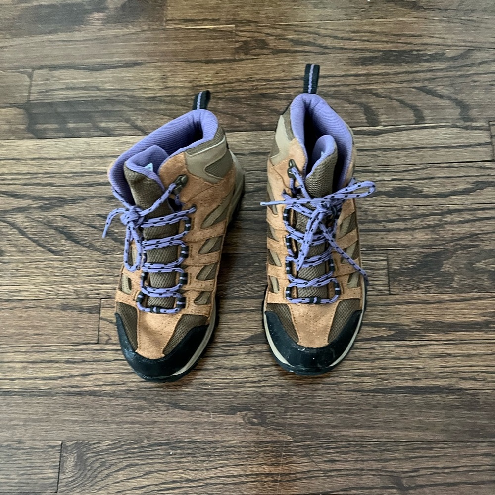 Columbia hiking boots